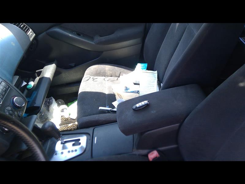 https://f005.backblazeb2.com/file/img-partshotlines-com/Inventory/EX379/Vehicle/29606_10.jpg