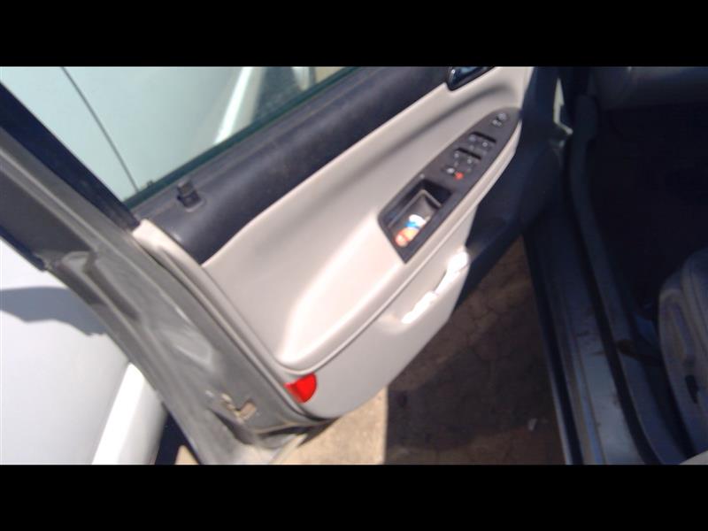 https://f005.backblazeb2.com/file/img-partshotlines-com/Inventory/EX379/Vehicle/29779_04.jpg