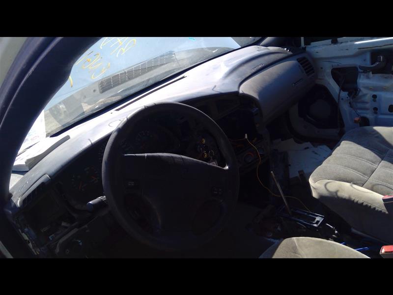 https://f005.backblazeb2.com/file/img-partshotlines-com/Inventory/EX379/Vehicle/29842_09.jpg