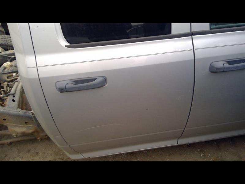 https://f005.backblazeb2.com/file/img-partshotlines-com/Inventory/EX379/Vehicle/30049_05.jpg