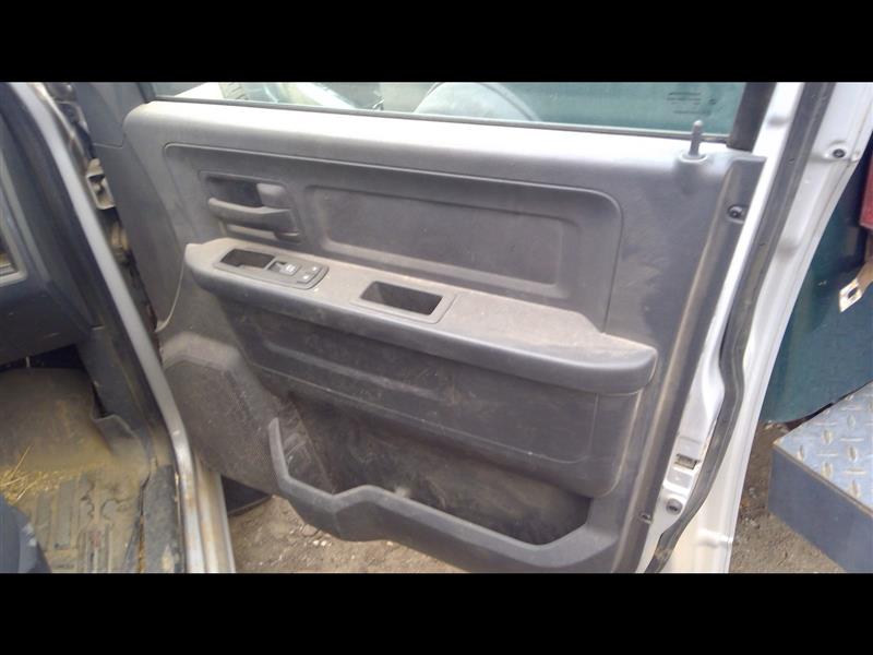 https://f005.backblazeb2.com/file/img-partshotlines-com/Inventory/EX379/Vehicle/30049_06.jpg