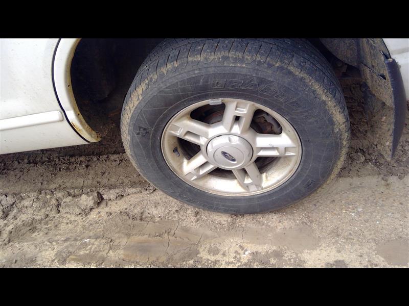 https://f005.backblazeb2.com/file/img-partshotlines-com/Inventory/EX379/Vehicle/30788_04.jpg