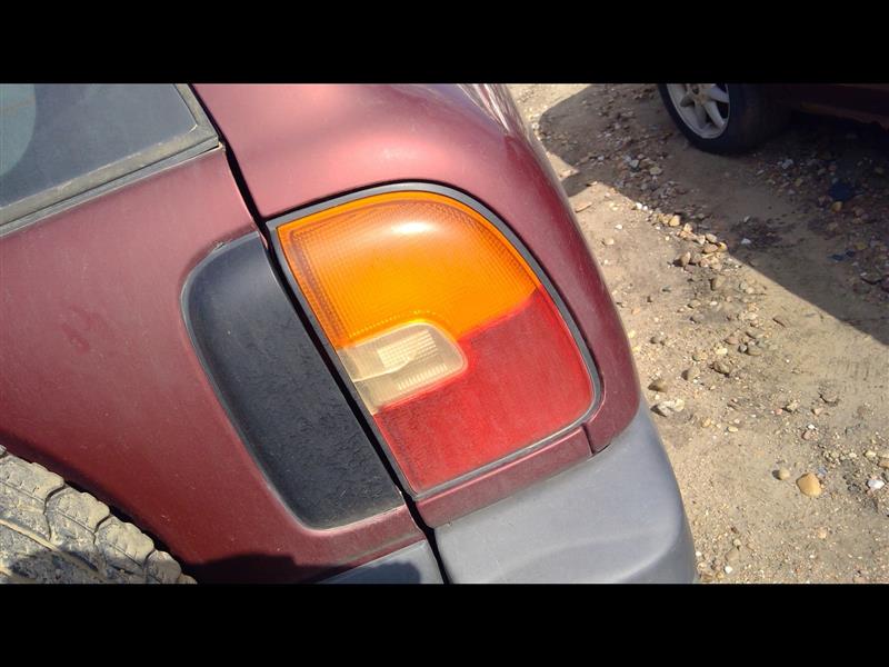 https://f005.backblazeb2.com/file/img-partshotlines-com/Inventory/EX379/Vehicle/31208_11.jpg