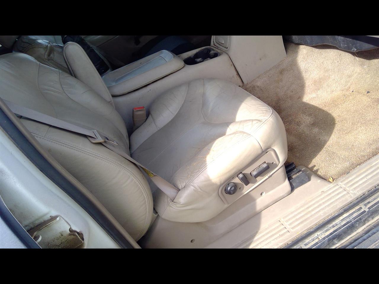 https://f005.backblazeb2.com/file/img-partshotlines-com/Inventory/EX379/Vehicle/31930_05.jpg