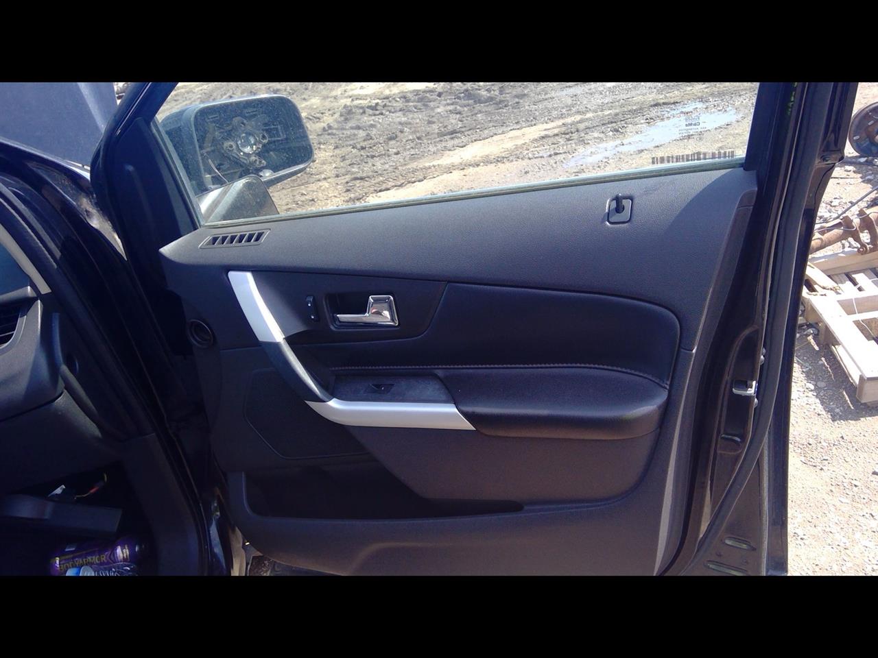 https://f005.backblazeb2.com/file/img-partshotlines-com/Inventory/EX379/Vehicle/32146_08.jpg