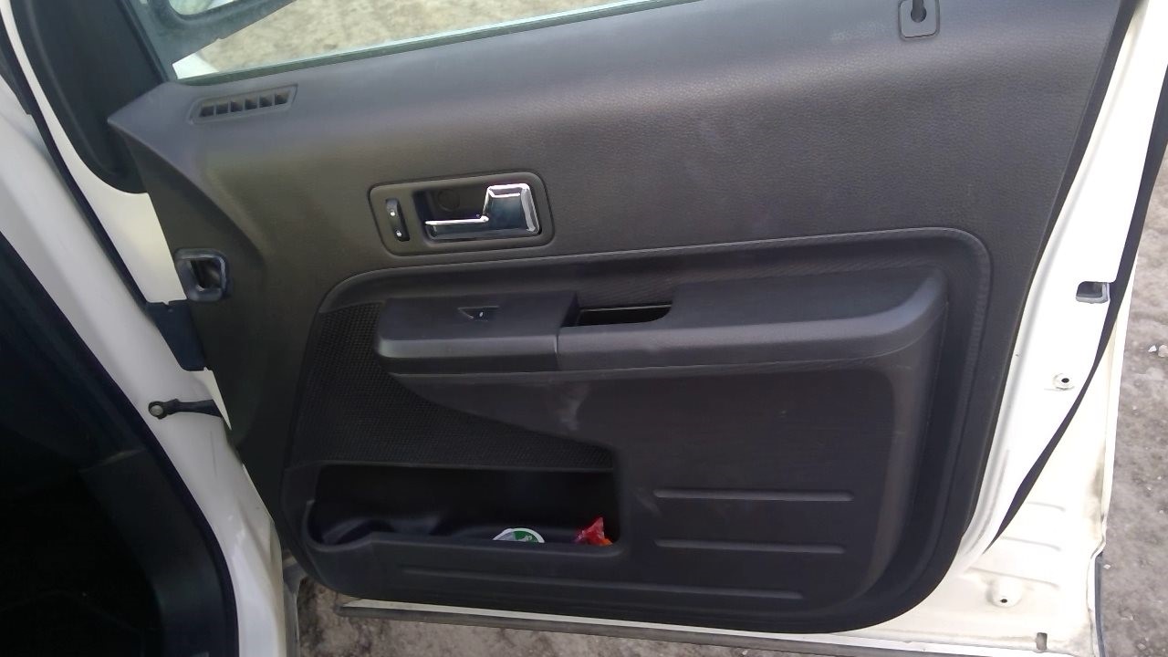https://f005.backblazeb2.com/file/img-partshotlines-com/Inventory/EX379/Vehicle/32690_06.jpg