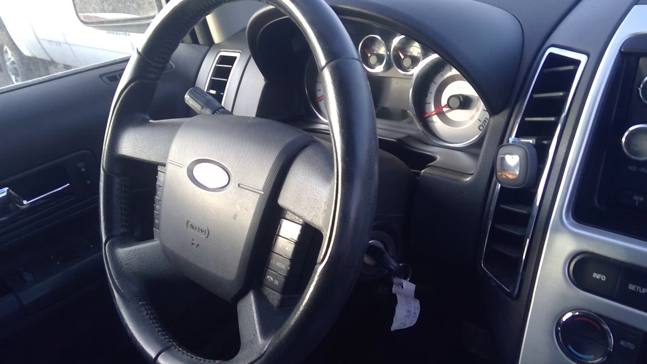 https://f005.backblazeb2.com/file/img-partshotlines-com/Inventory/EX379/Vehicle/32690_09.jpg