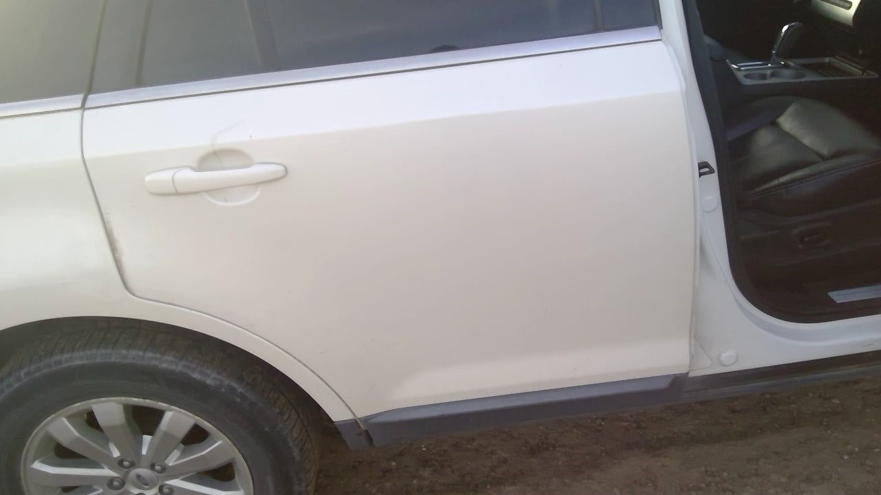 https://f005.backblazeb2.com/file/img-partshotlines-com/Inventory/EX379/Vehicle/32690_12.jpg