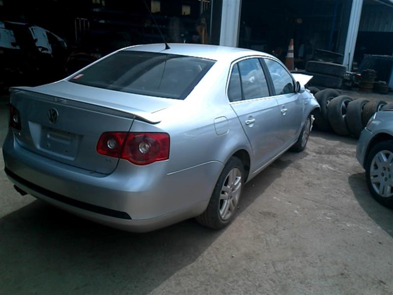 https://f005.backblazeb2.com/file/img-partshotlines-com/Inventory/EX396/Vehicle/10857_02.jpg