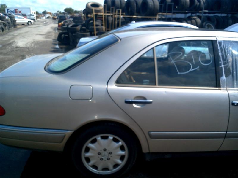https://f005.backblazeb2.com/file/img-partshotlines-com/Inventory/EX396/Vehicle/11365_10.jpg