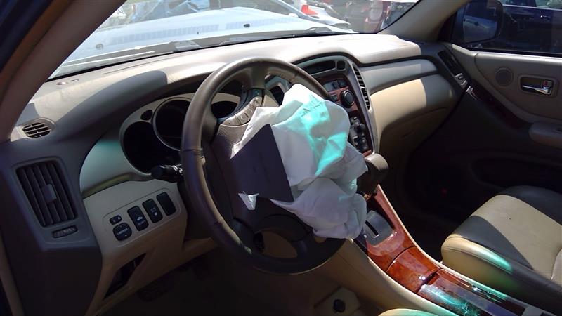 https://f005.backblazeb2.com/file/img-partshotlines-com/Inventory/EX396/Vehicle/13455_12.jpg