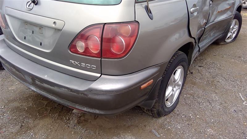 https://f005.backblazeb2.com/file/img-partshotlines-com/Inventory/EX396/Vehicle/13840_09.jpg