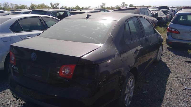 https://f005.backblazeb2.com/file/img-partshotlines-com/Inventory/EX396/Vehicle/13906_08.jpg
