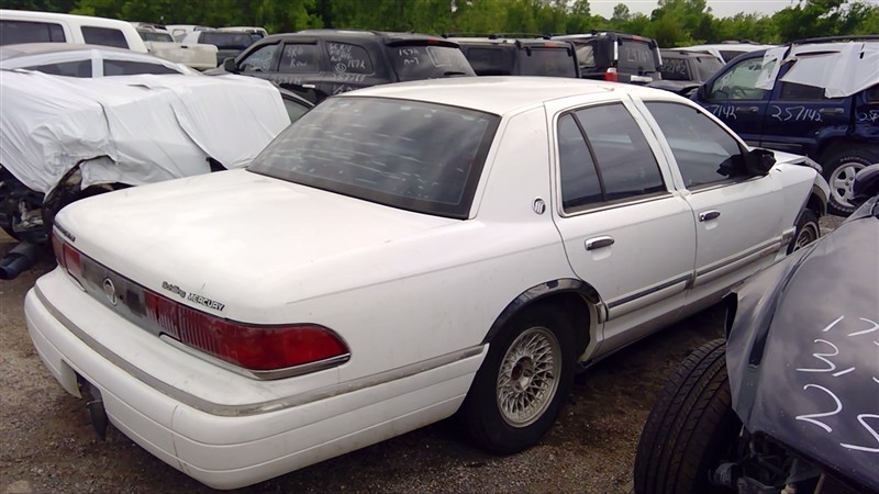 https://f005.backblazeb2.com/file/img-partshotlines-com/Inventory/EX396/Vehicle/14228_09.jpg