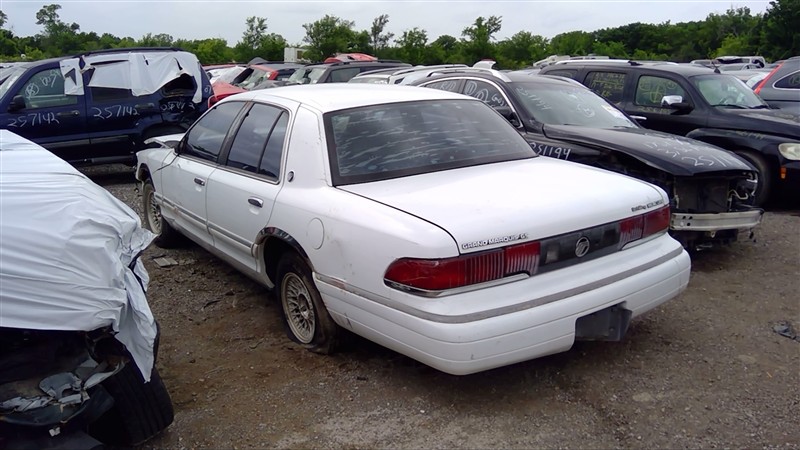 https://f005.backblazeb2.com/file/img-partshotlines-com/Inventory/EX396/Vehicle/14228_11.jpg