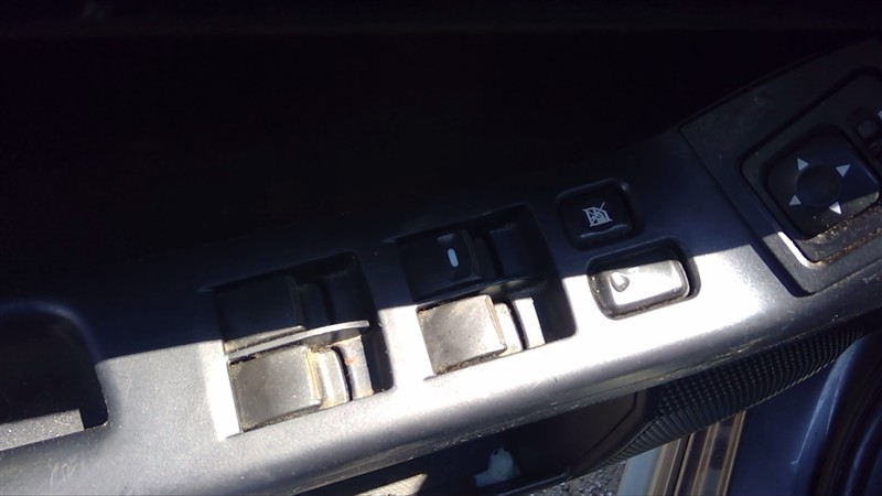 https://f005.backblazeb2.com/file/img-partshotlines-com/Inventory/EX396/Vehicle/14319_12.jpg
