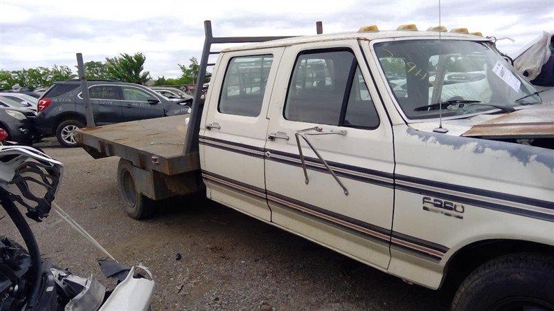 https://f005.backblazeb2.com/file/img-partshotlines-com/Inventory/EX396/Vehicle/14594_07.jpg