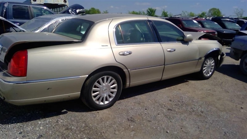 https://f005.backblazeb2.com/file/img-partshotlines-com/Inventory/EX396/Vehicle/14607_10.jpg