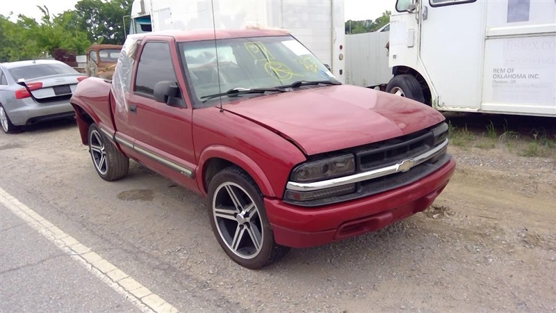https://f005.backblazeb2.com/file/img-partshotlines-com/Inventory/EX396/Vehicle/14645_06.jpg