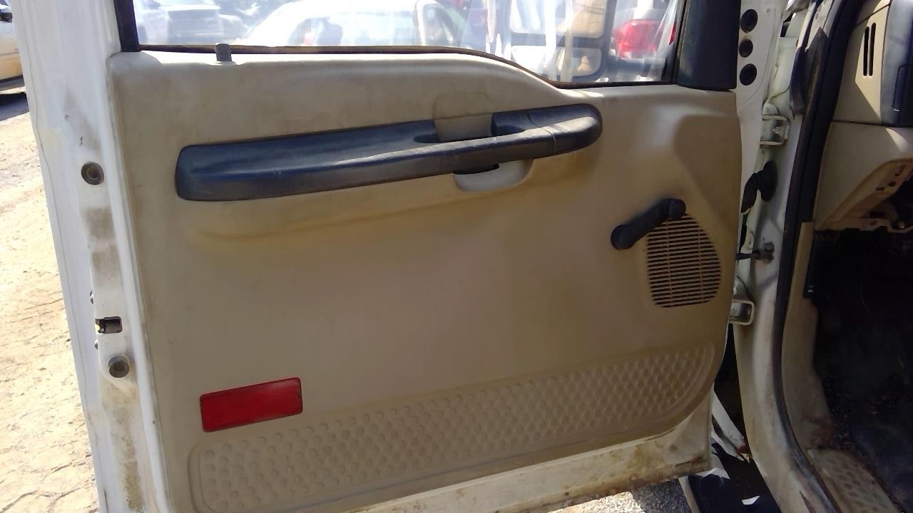 https://f005.backblazeb2.com/file/img-partshotlines-com/Inventory/EX396/Vehicle/14776_13.jpg