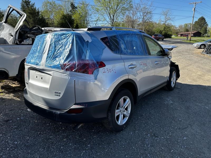 Vehicle/14589_06.jpg