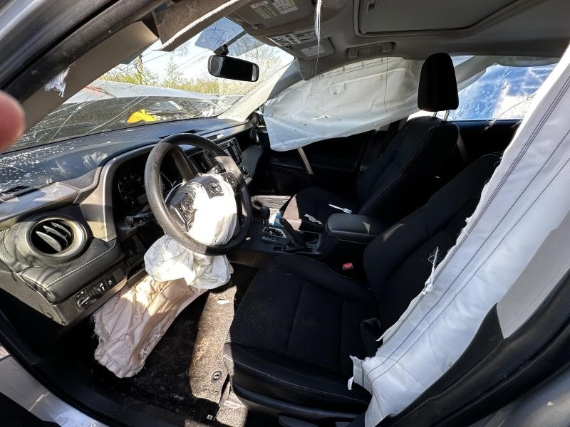 Vehicle/14589_11.jpg