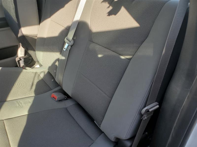 https://f005.backblazeb2.com/file/img-partshotlines-com/Inventory/EX423/Vehicle/10017_12.jpg