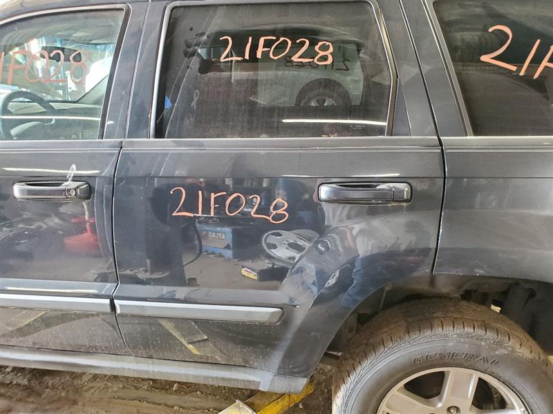 https://f005.backblazeb2.com/file/img-partshotlines-com/Inventory/EX423/Vehicle/11735_11.jpg