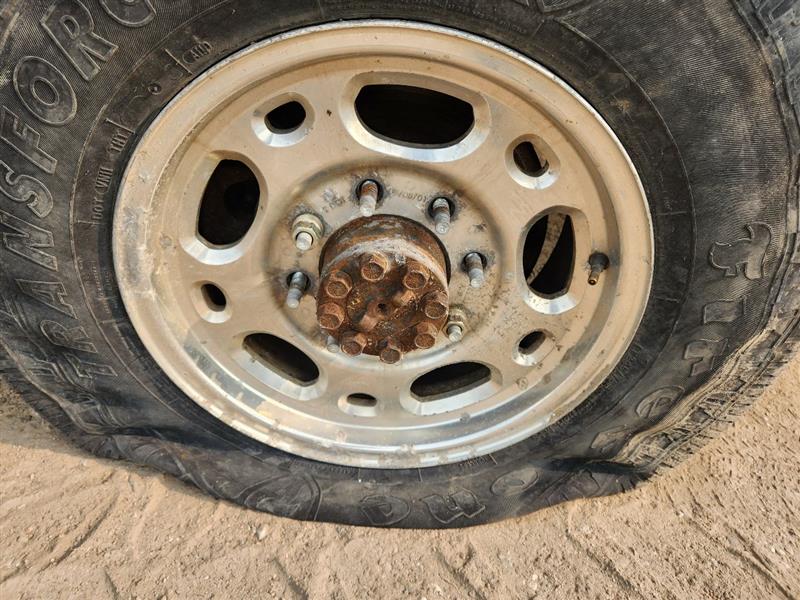 https://f005.backblazeb2.com/file/img-partshotlines-com/Inventory/EX423/Vehicle/13535_04.jpg