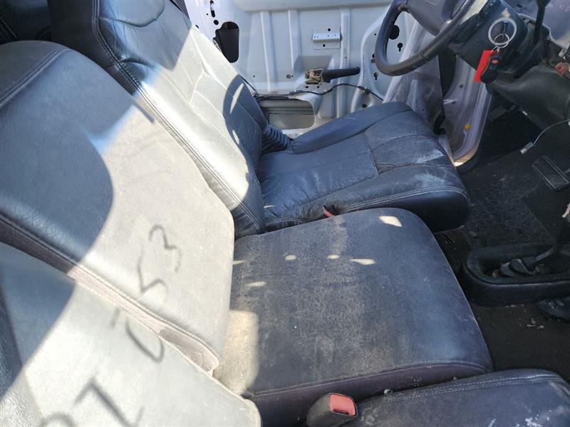 https://f005.backblazeb2.com/file/img-partshotlines-com/Inventory/EX423/Vehicle/13805_11.jpg