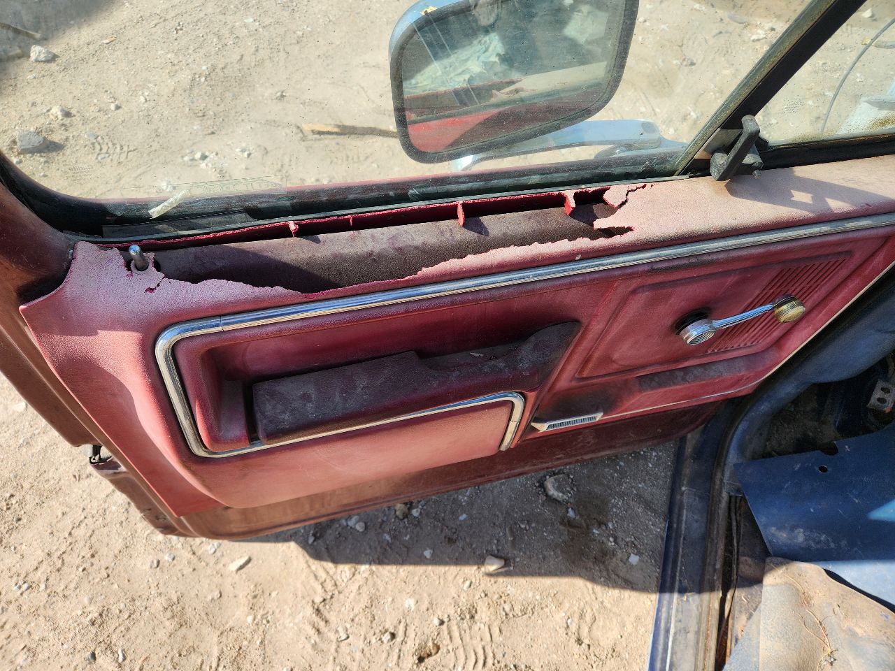 https://f005.backblazeb2.com/file/img-partshotlines-com/Inventory/EX423/Vehicle/14650_10.jpg