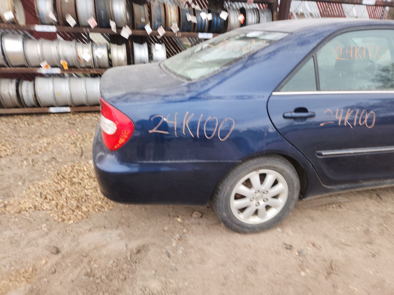 https://f005.backblazeb2.com/file/img-partshotlines-com/Inventory/EX423/Vehicle/14727_01.jpg