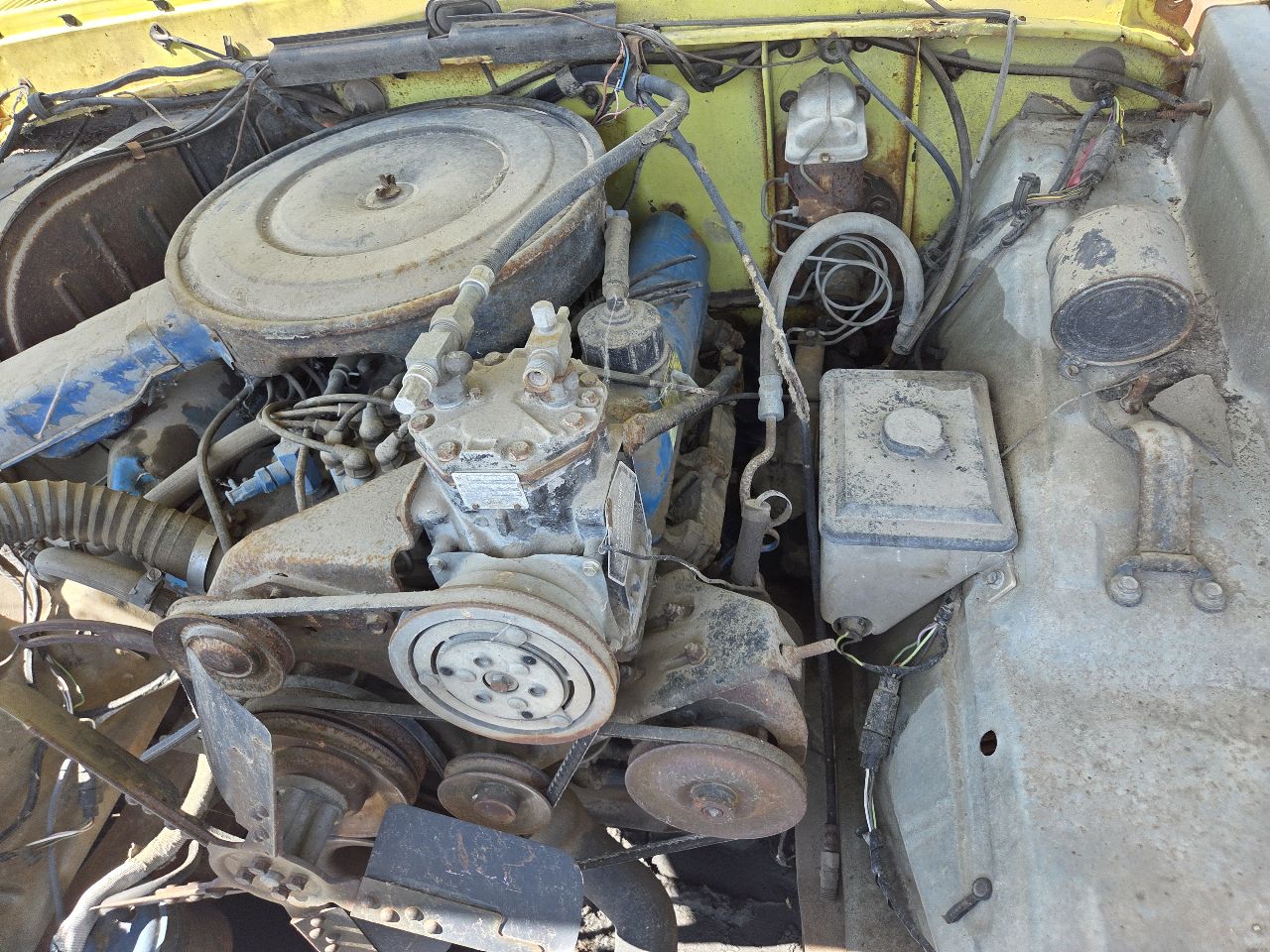 https://f005.backblazeb2.com/file/img-partshotlines-com/Inventory/EX423/Vehicle/15279_12.jpg