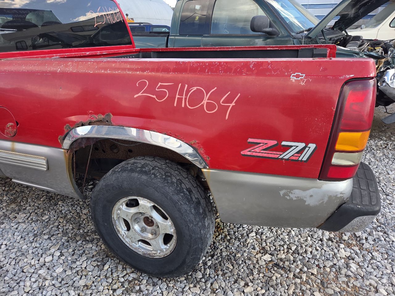 https://f005.backblazeb2.com/file/img-partshotlines-com/Inventory/EX423/Vehicle/15334_12.jpg