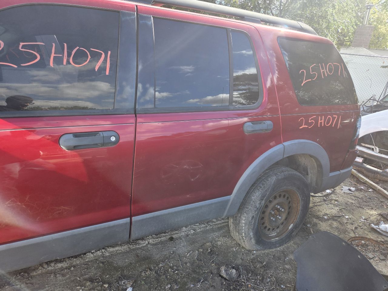 https://f005.backblazeb2.com/file/img-partshotlines-com/Inventory/EX423/Vehicle/15371_08.jpg
