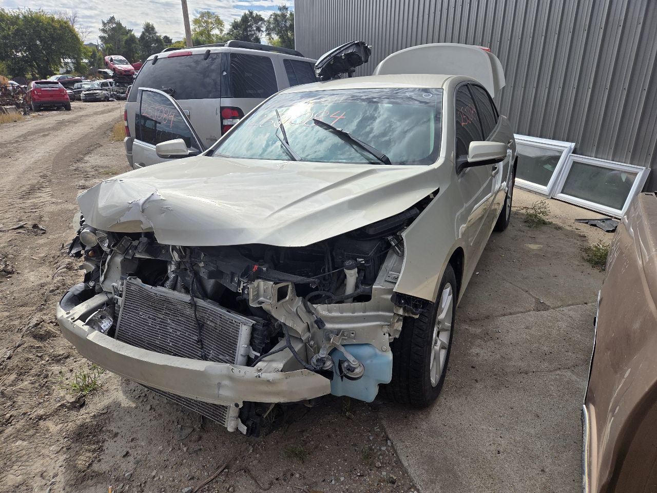 https://f005.backblazeb2.com/file/img-partshotlines-com/Inventory/EX423/Vehicle/15482_02.jpg