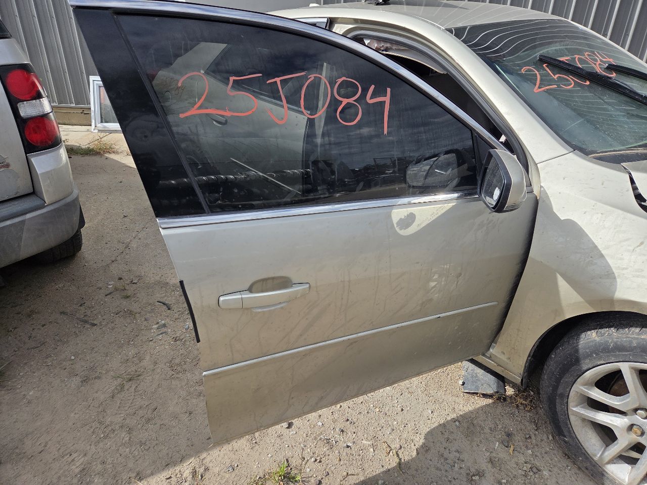 https://f005.backblazeb2.com/file/img-partshotlines-com/Inventory/EX423/Vehicle/15482_06.jpg