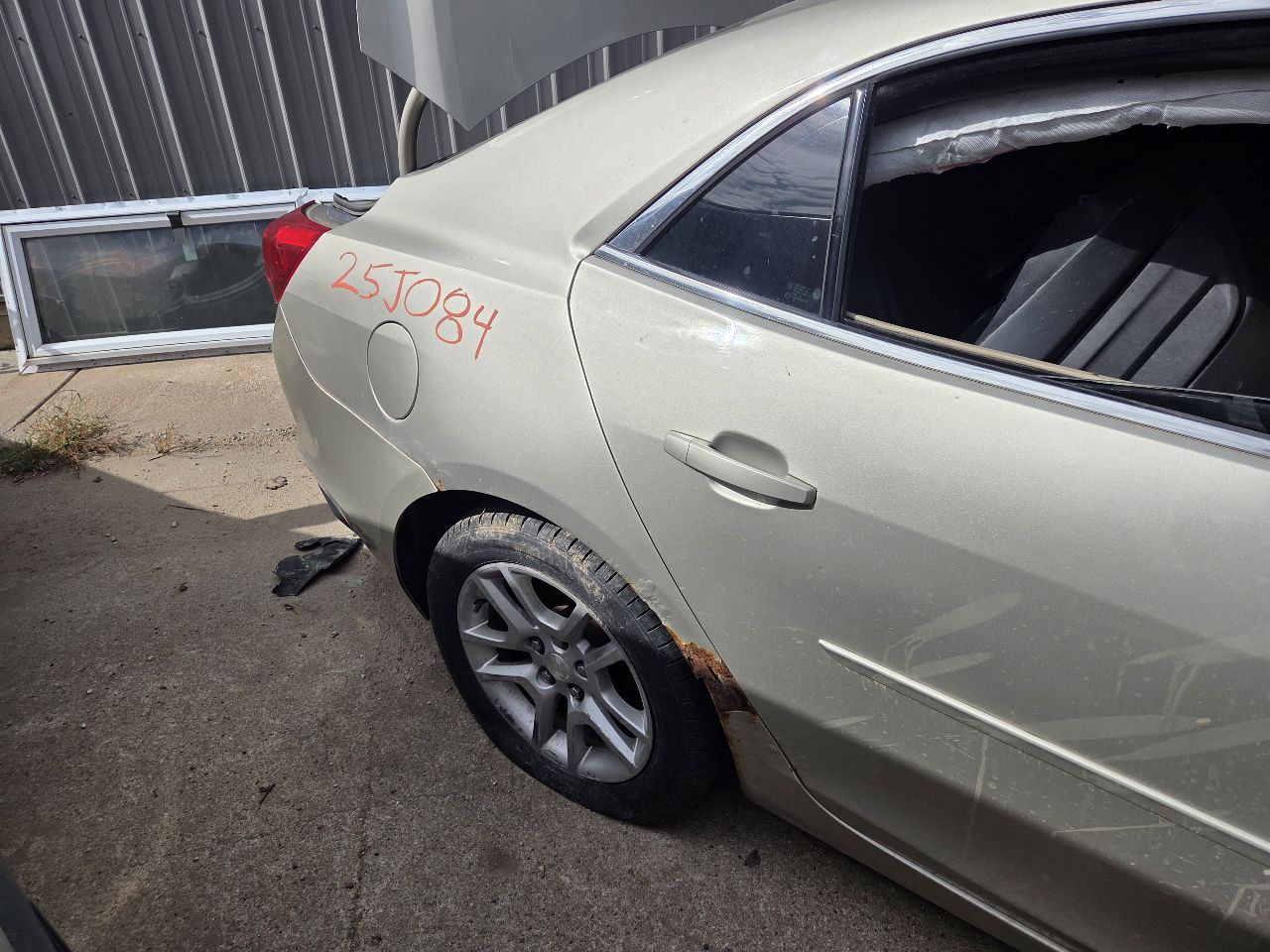 https://f005.backblazeb2.com/file/img-partshotlines-com/Inventory/EX423/Vehicle/15482_08.jpg