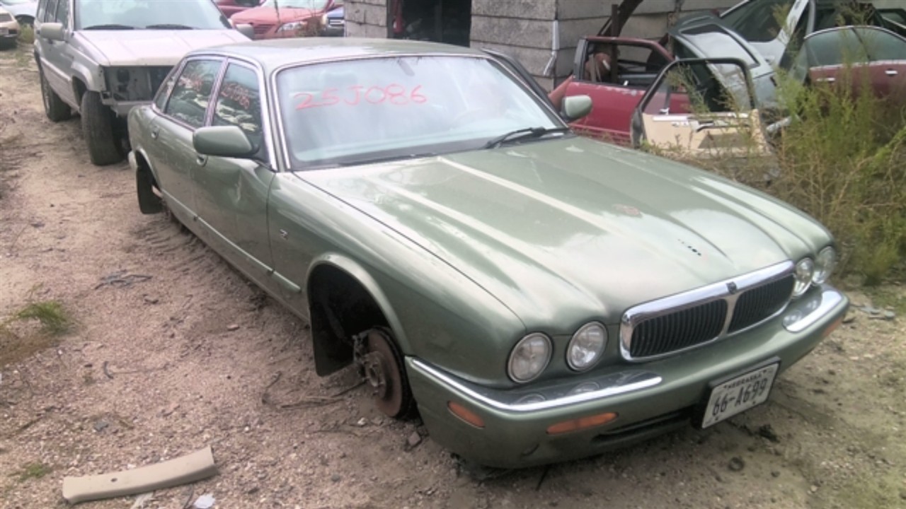 https://f005.backblazeb2.com/file/img-partshotlines-com/Inventory/EX423/Vehicle/15487_02.jpg