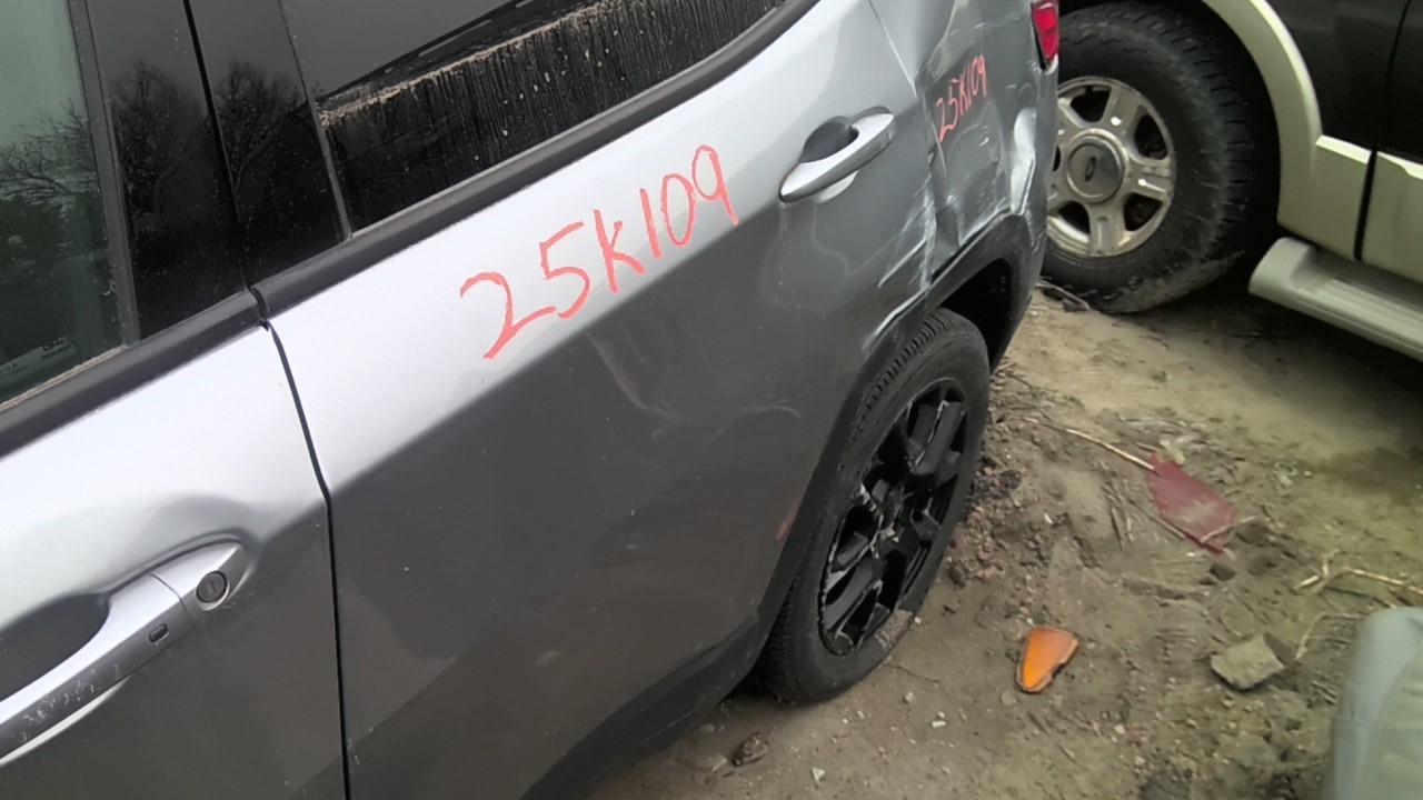 https://f005.backblazeb2.com/file/img-partshotlines-com/Inventory/EX423/Vehicle/15622_05.jpg