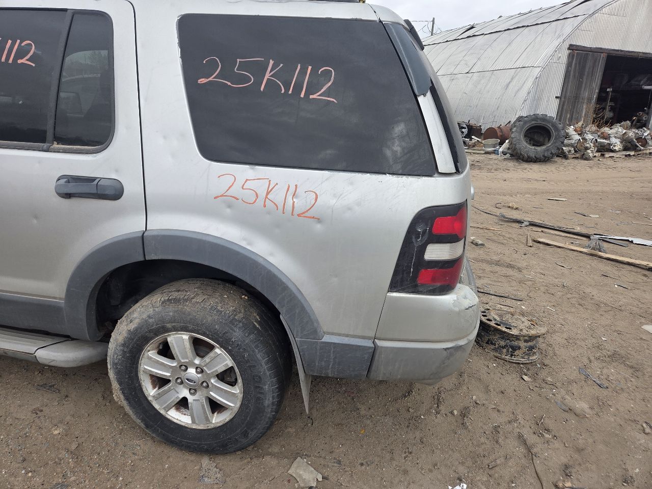 https://f005.backblazeb2.com/file/img-partshotlines-com/Inventory/EX423/Vehicle/15639_12.jpg