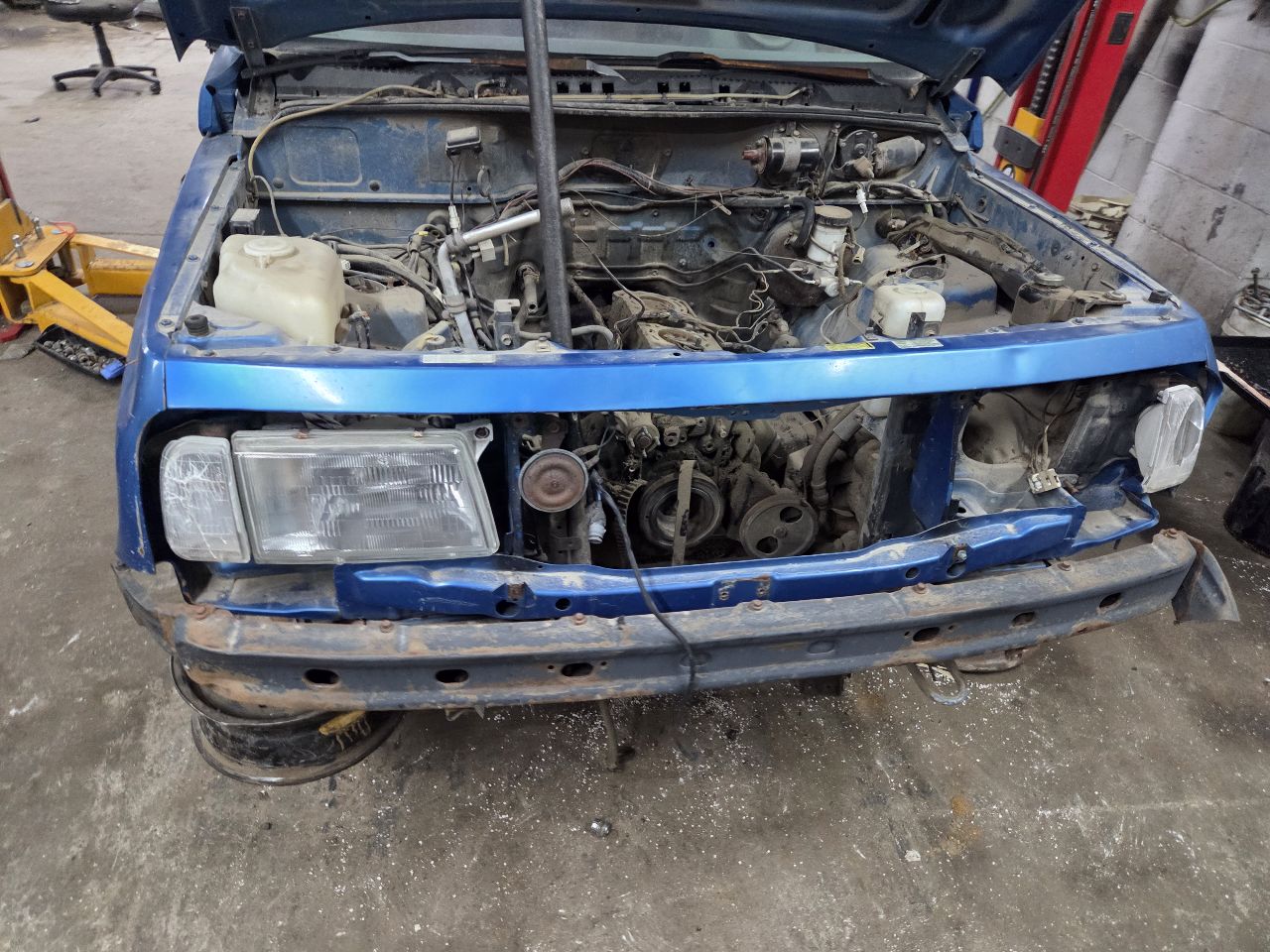 https://f005.backblazeb2.com/file/img-partshotlines-com/Inventory/EX423/Vehicle/15812_02.jpg