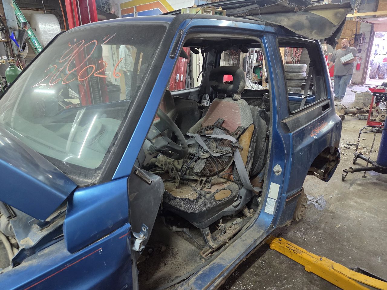 https://f005.backblazeb2.com/file/img-partshotlines-com/Inventory/EX423/Vehicle/15812_12.jpg