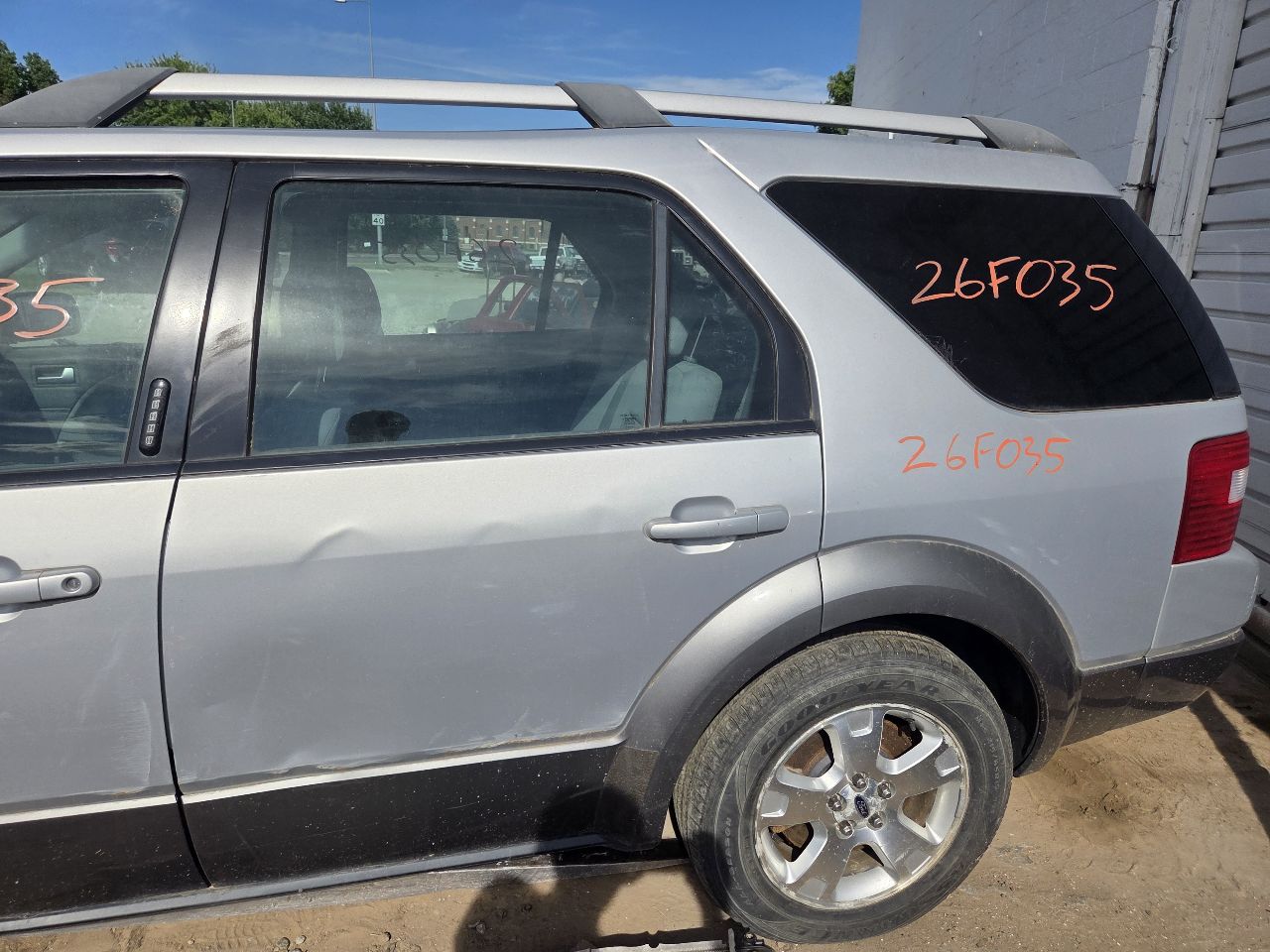 https://f005.backblazeb2.com/file/img-partshotlines-com/Inventory/EX423/Vehicle/15917_05.jpg
