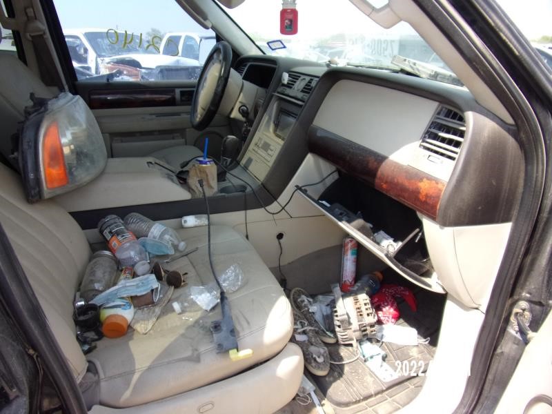 https://f005.backblazeb2.com/file/img-partshotlines-com/Inventory/EX427/Vehicle/1176_07.jpg