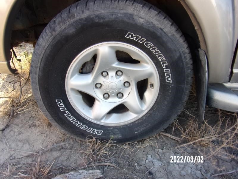 https://f005.backblazeb2.com/file/img-partshotlines-com/Inventory/EX427/Vehicle/1273_09.jpg