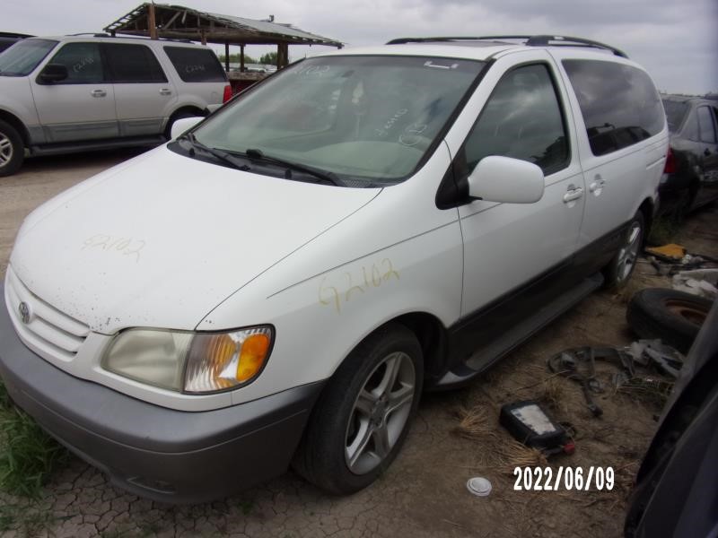 https://f005.backblazeb2.com/file/img-partshotlines-com/Inventory/EX427/Vehicle/1323_03.jpg