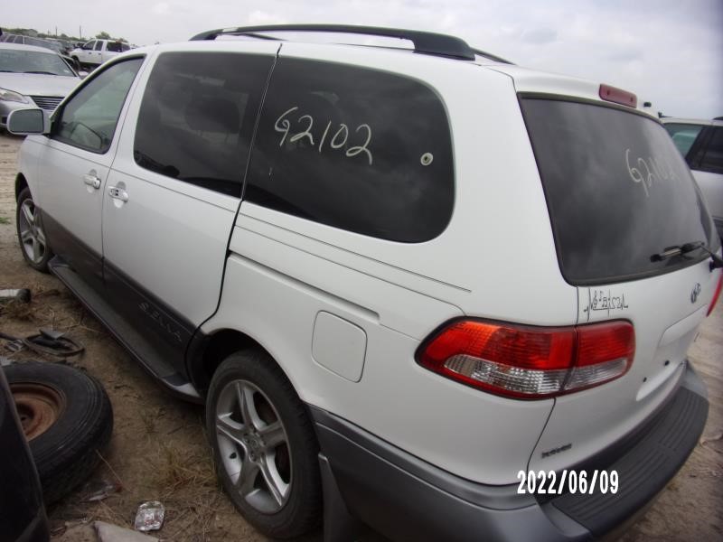 https://f005.backblazeb2.com/file/img-partshotlines-com/Inventory/EX427/Vehicle/1323_04.jpg