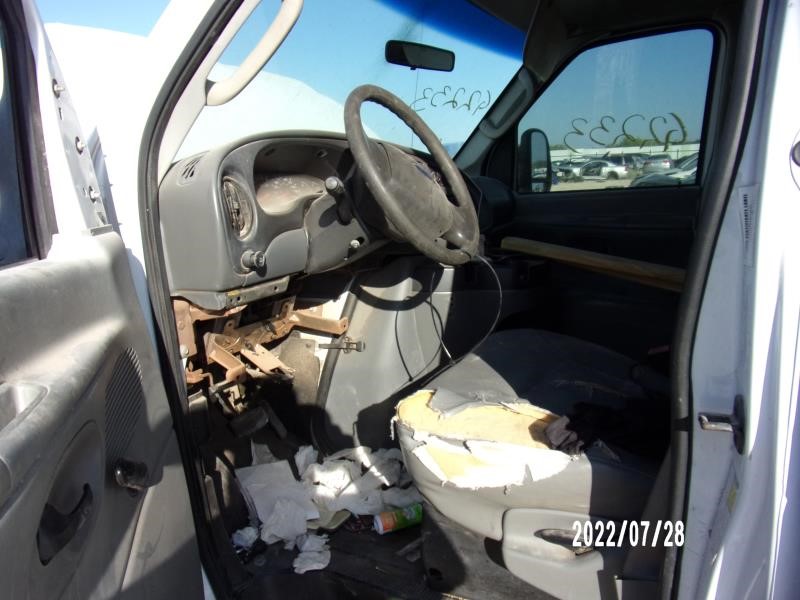 https://f005.backblazeb2.com/file/img-partshotlines-com/Inventory/EX427/Vehicle/1880_08.jpg