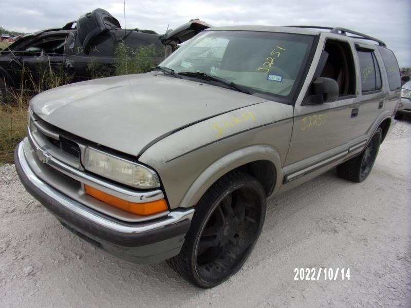 https://f005.backblazeb2.com/file/img-partshotlines-com/Inventory/EX427/Vehicle/2048_01.jpg